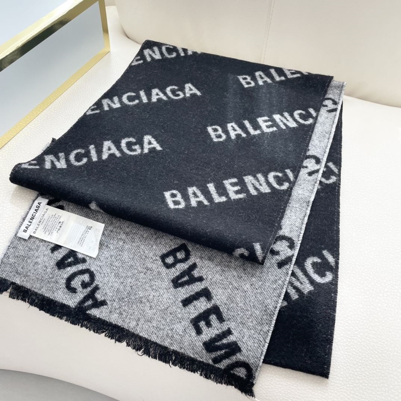 BALENCIAGA